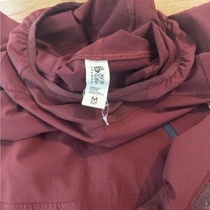 Mountain Hardwear Burgundy Pullover
